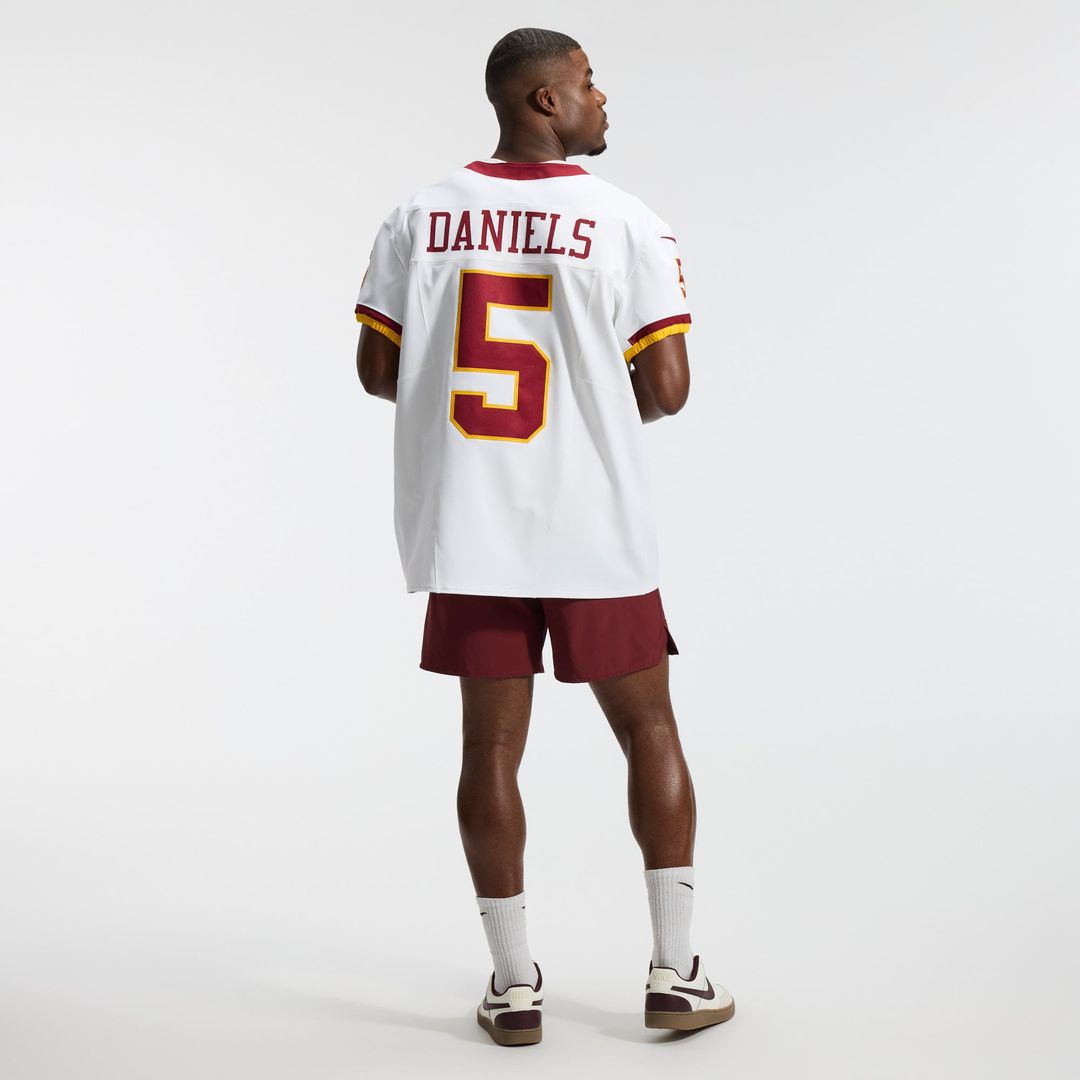 Washington Commanders Jayden Daniels White Alternate 2 Super Bowl Era Vapor F.U.S.E. Elite Jersey