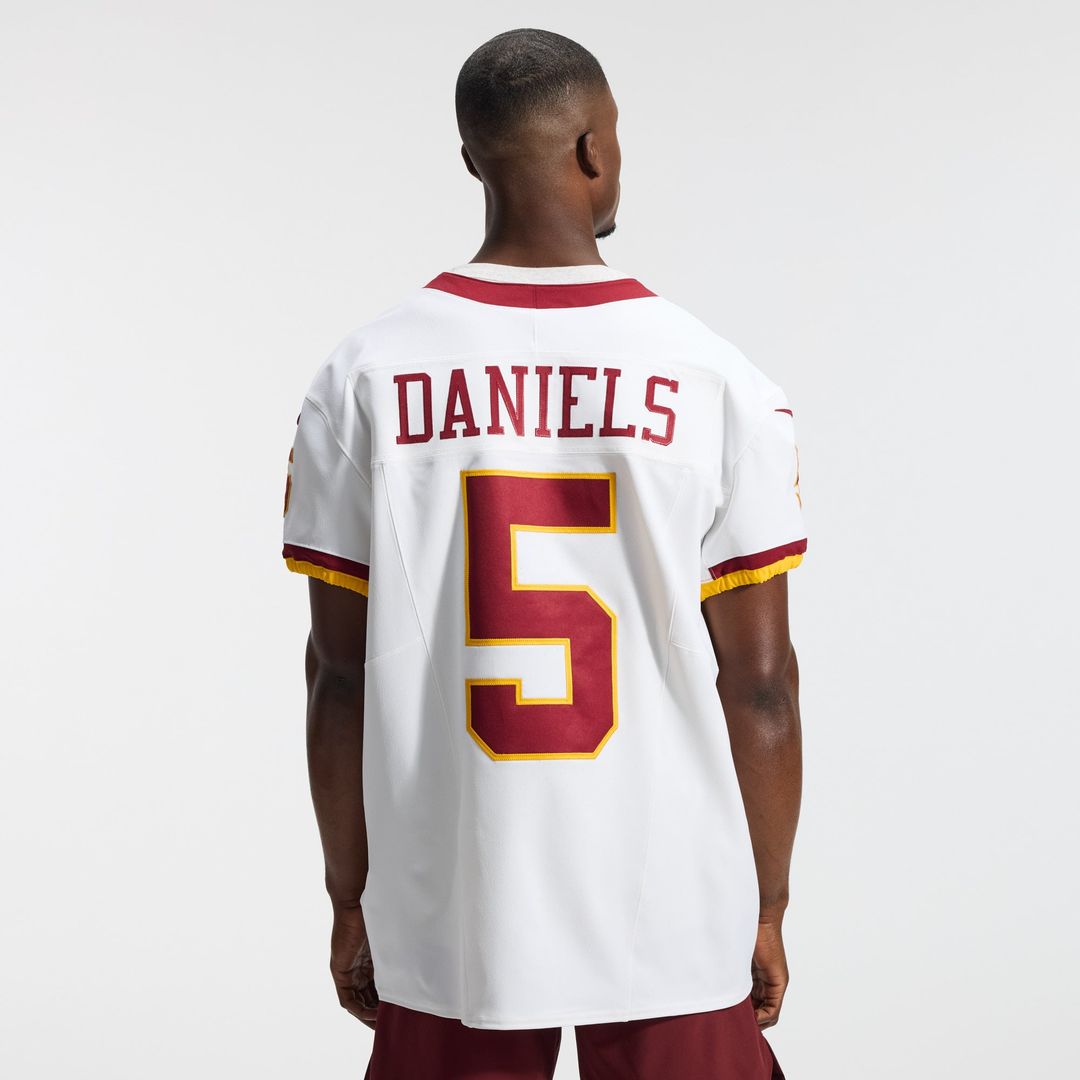 Washington Commanders Jayden Daniels White Alternate 2 Super Bowl Era Vapor F.U.S.E. Elite Jersey